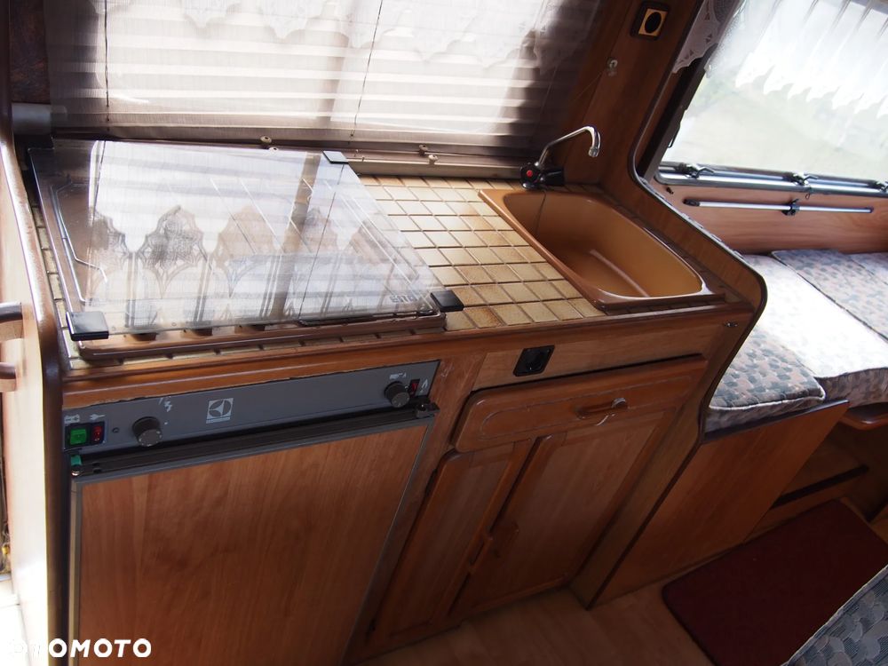 Peugeot J5 - 8