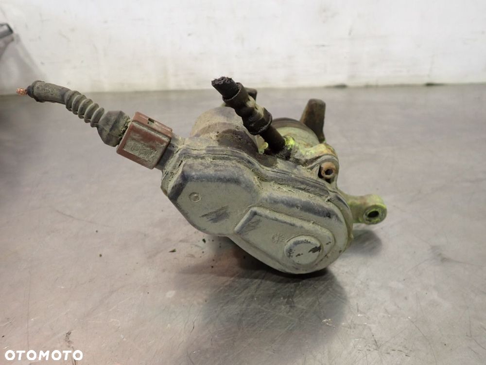 ZACISK HAMULCA PRAWY TYŁ AUDI A4 B8 - 3