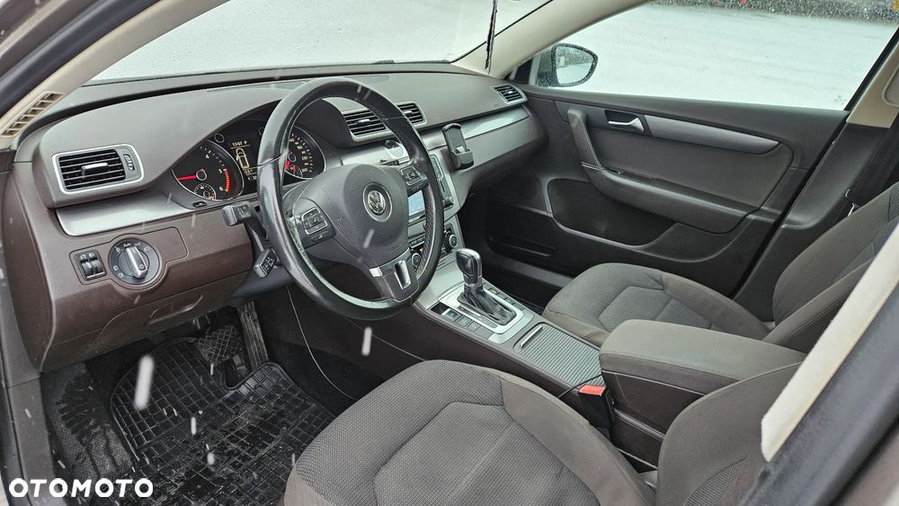 Volkswagen Passat 2.0 TDI DPF Comfortline DSG - 7
