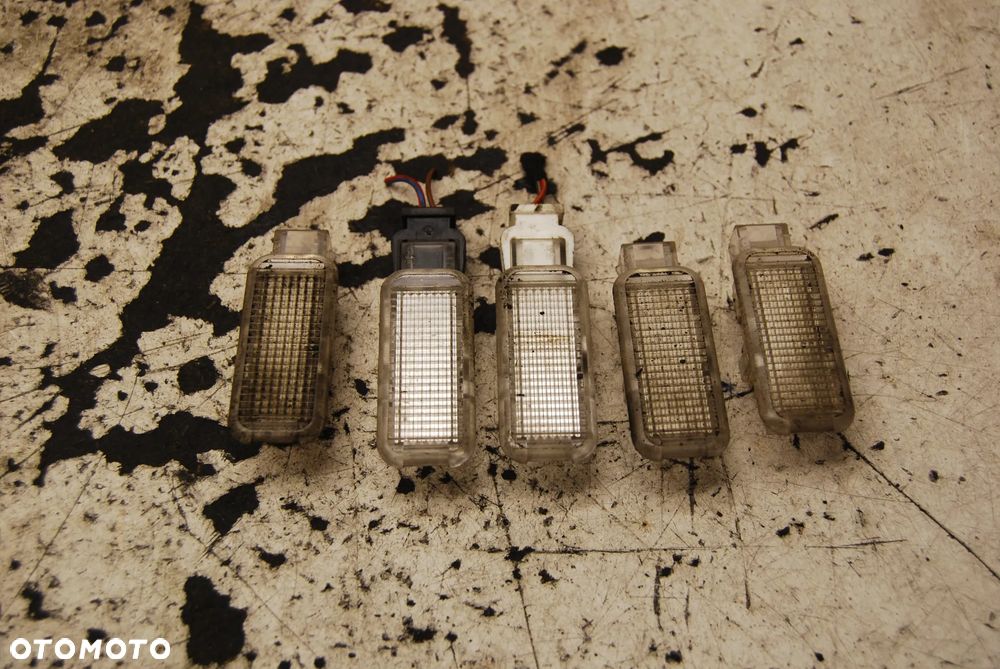 LAMPKA OŚWIETLENIA KABINY 4B0947416A AUDI A8 A6 4B0947416