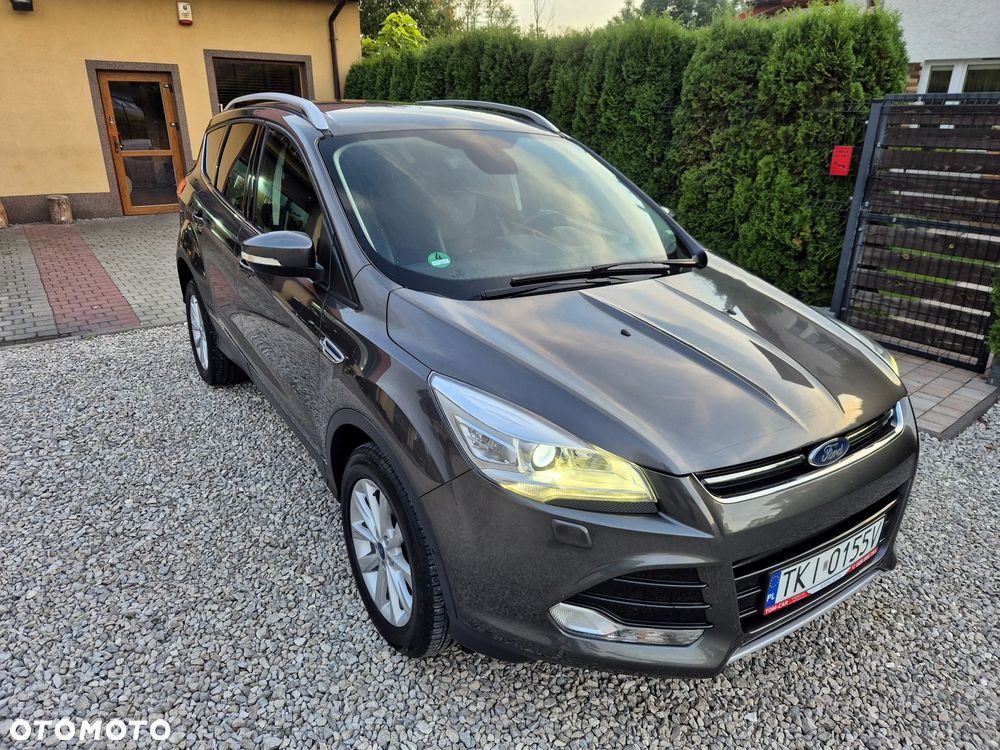 Ford Kuga 2.0 TDCi 2x4 Titanium - 4
