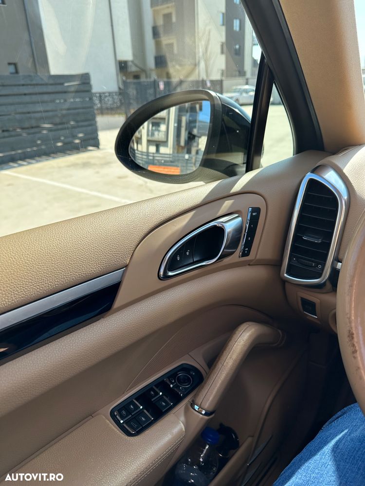 Porsche Cayenne 3.0TD TipTronic - 9