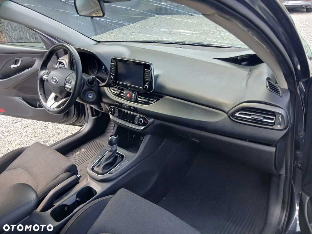 Hyundai i30 1.0 T-GDI Smart DCT - 18