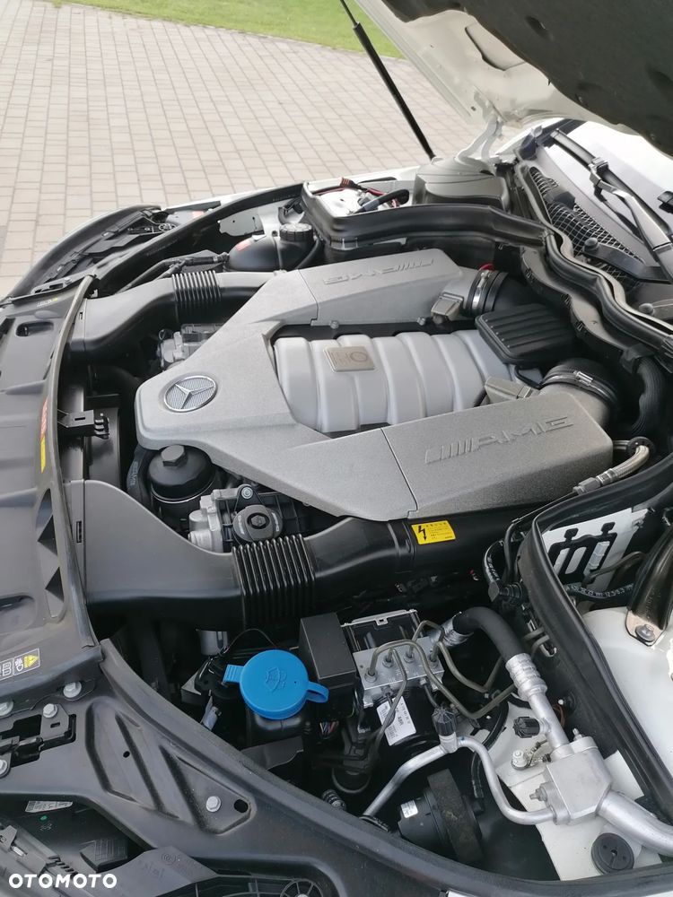 Mercedes-Benz Klasa C 63 AMG AMG SPEEDSHIFT MCT - 15
