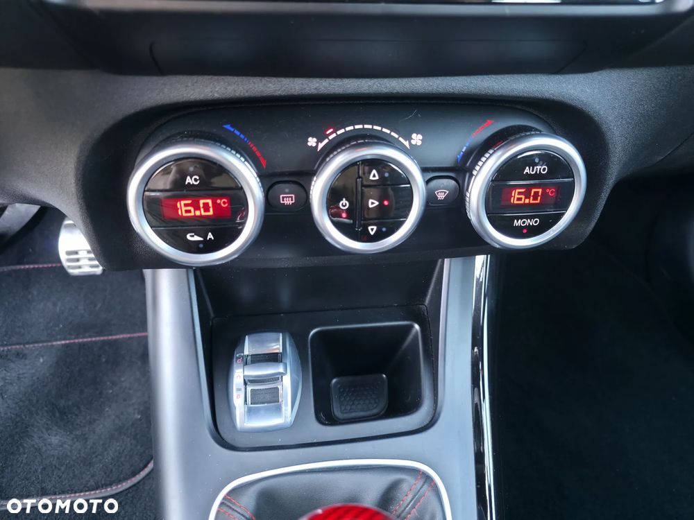 Alfa Romeo Giulietta 1.4 TB MultiAir Distinctive - 17