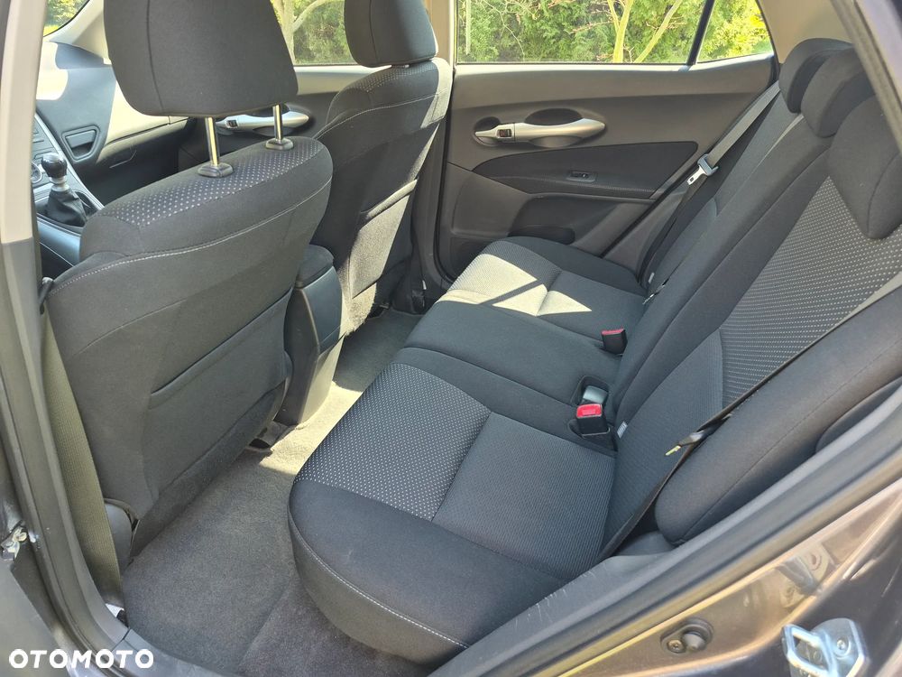 Toyota Auris 1.6 Luna Start - 9