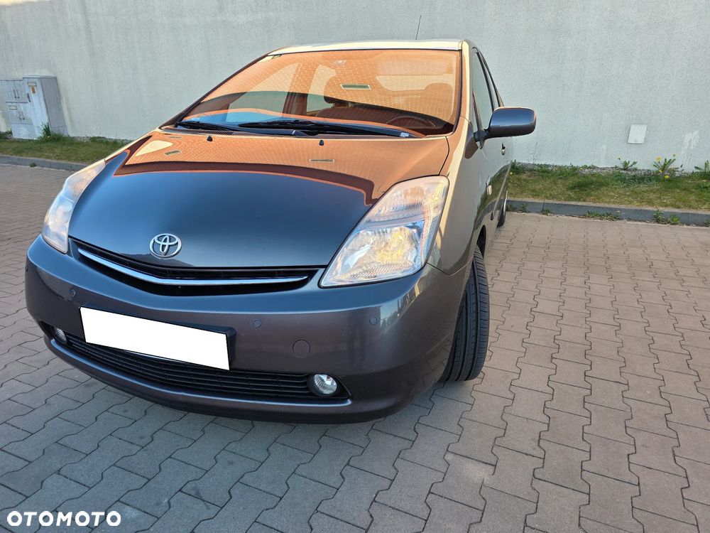 Toyota Prius 1.5 VVT-i Prestige - 4