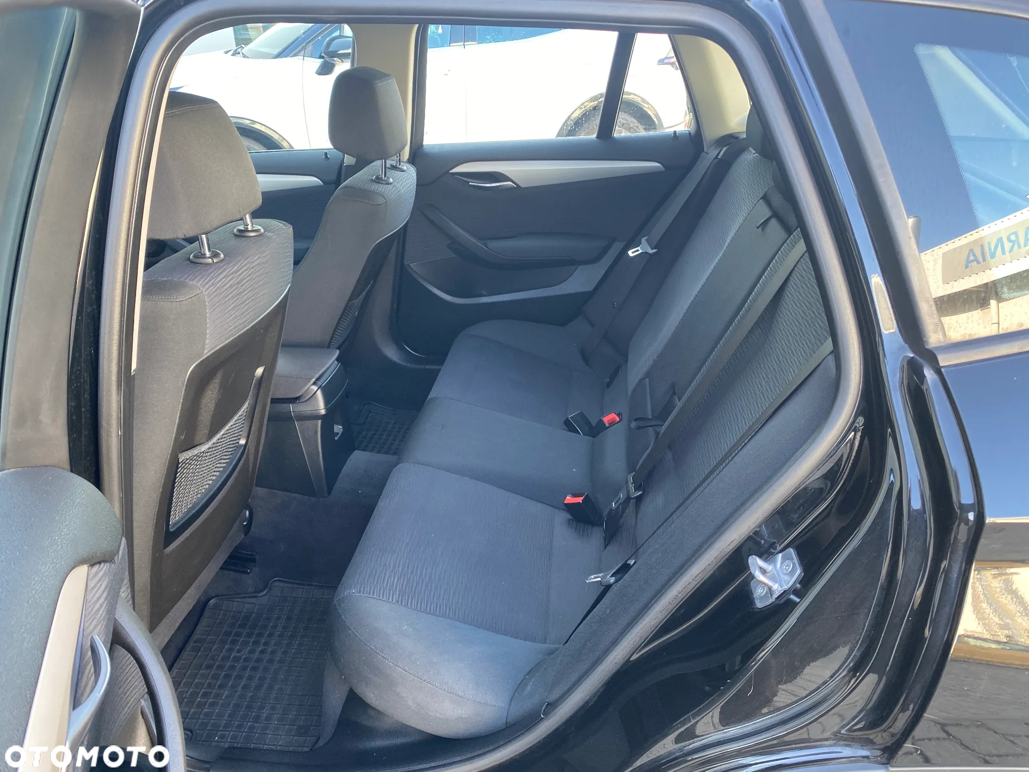 BMW X1 sDrive18i - 13