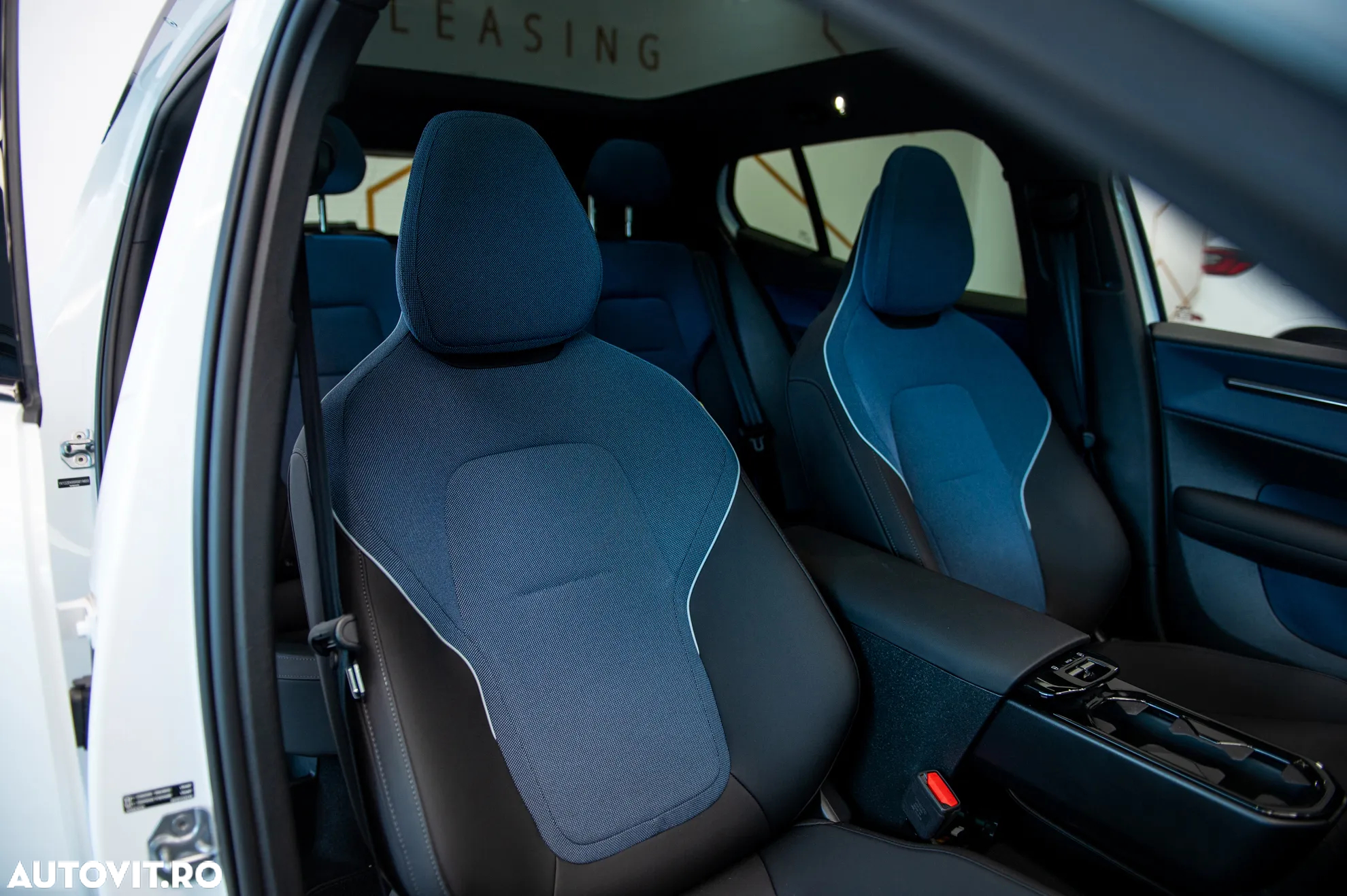 Volvo EX30 Twin Motor Performance AWD Ultra - 34