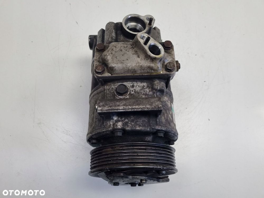 SPRĘŻARKA KLIMATYZACJI VW Jetta V 2.0 TDI _ pompa 1K0820859F - 4