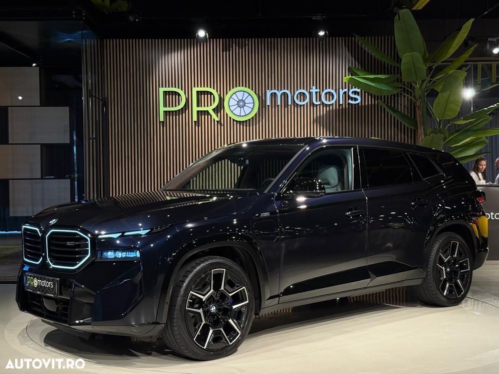 BMW XM - 10