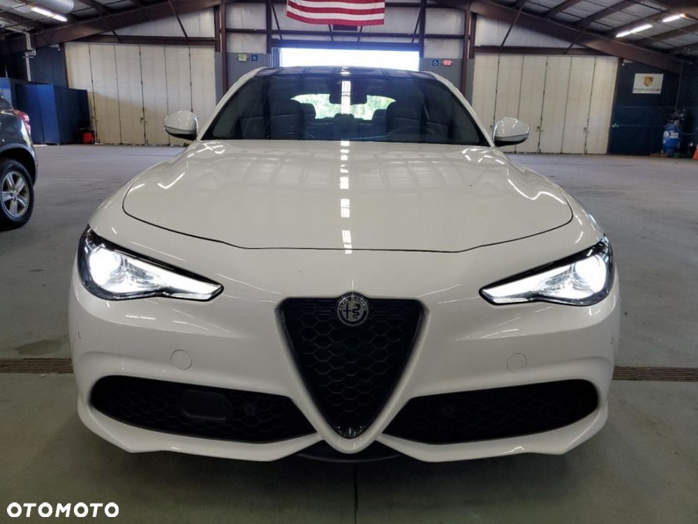 Alfa Romeo Giulia - 2