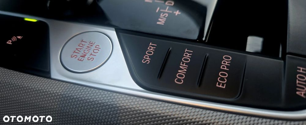 BMW Seria 3 320d M Sport - 27