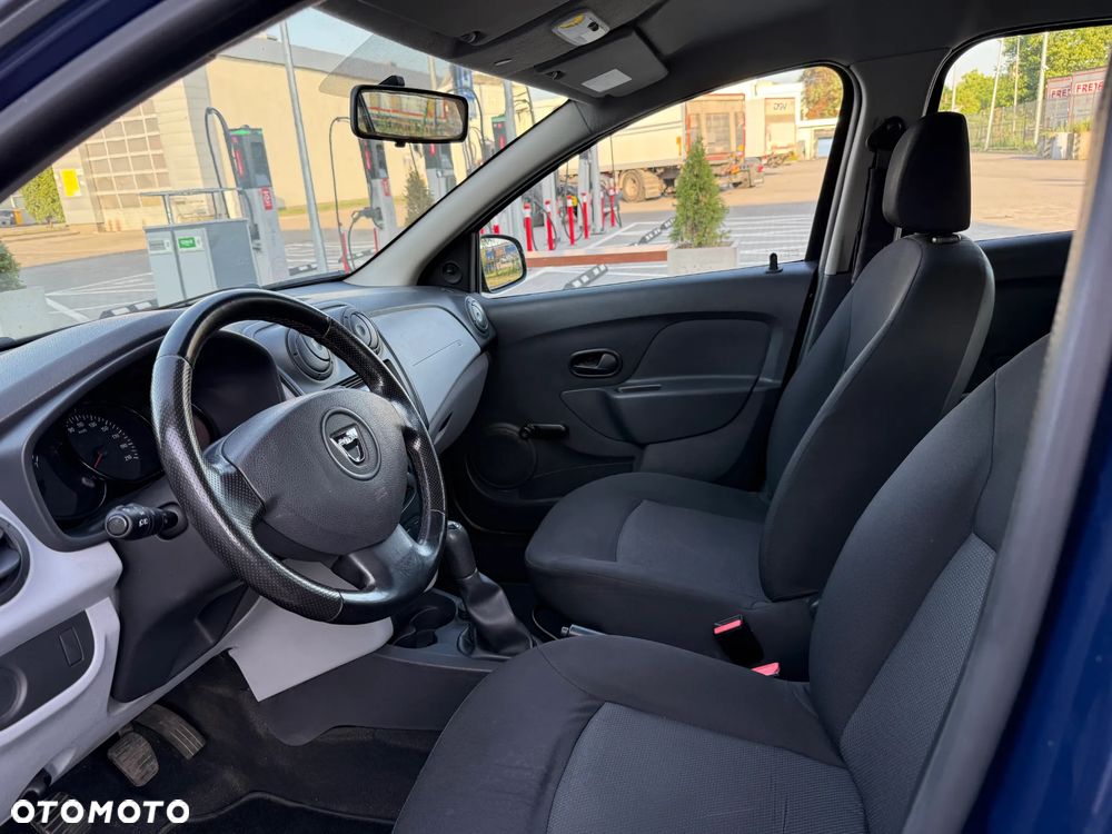 Dacia Sandero - 8