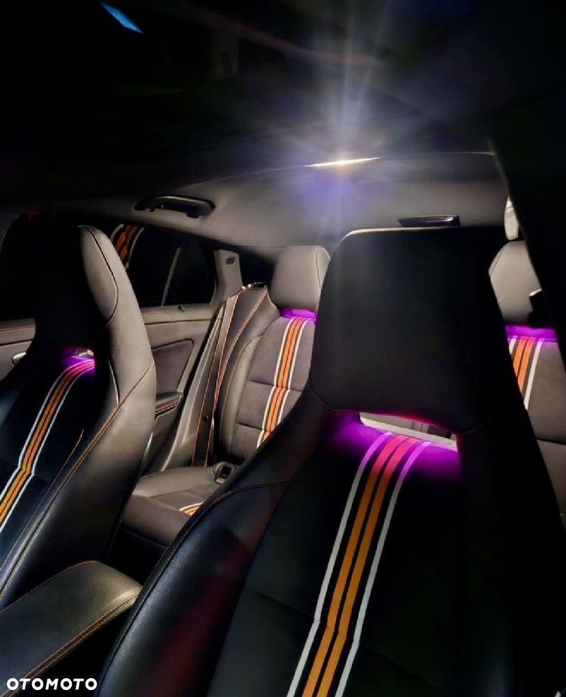 Mercedes-Benz CLA 200 7G-DCT AMG Line - 11