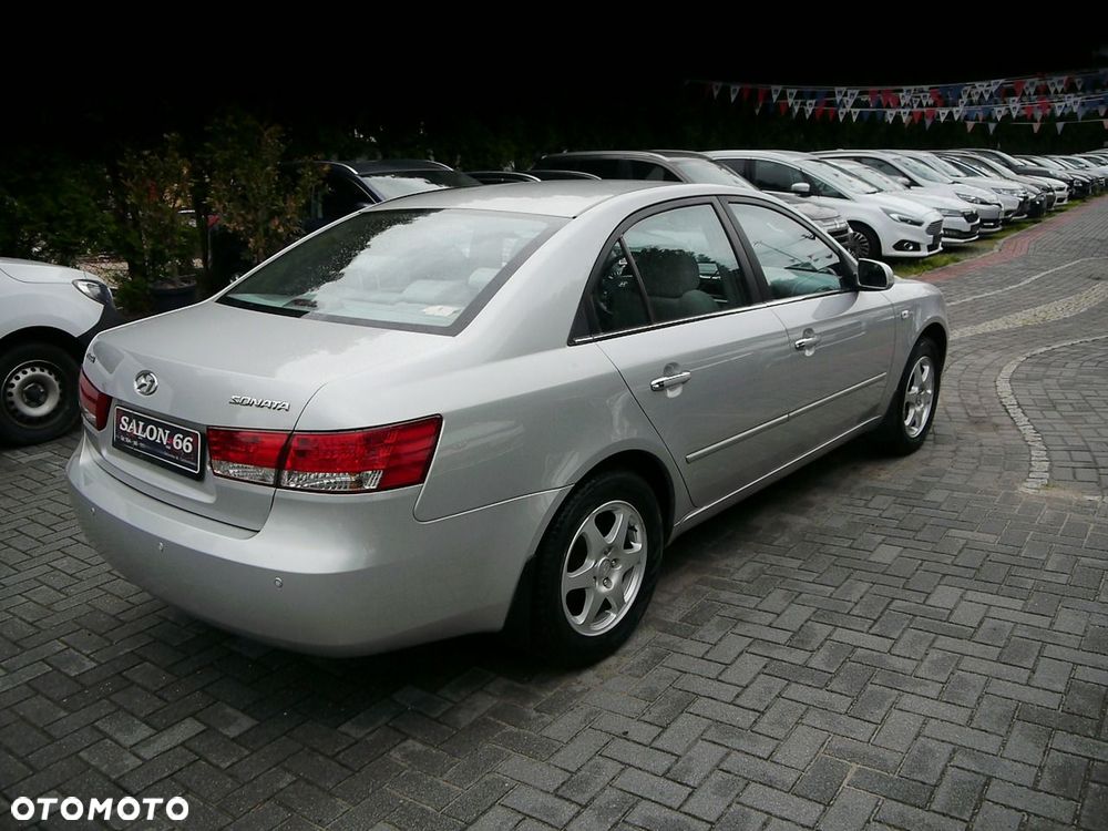 Hyundai Sonata 2.4 GLS - 11
