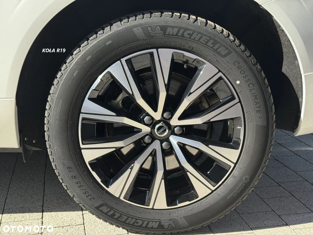 Volvo XC 60 B4 D Plus Dark - 27