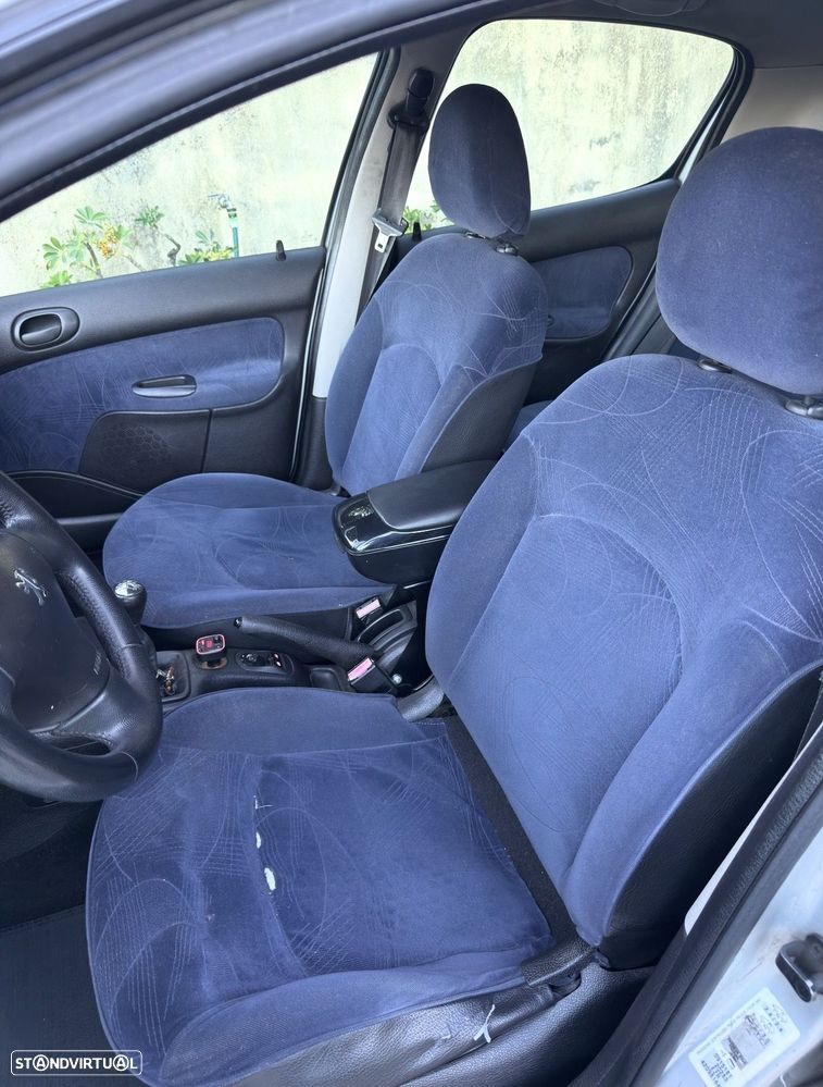 Peugeot 206 - 11