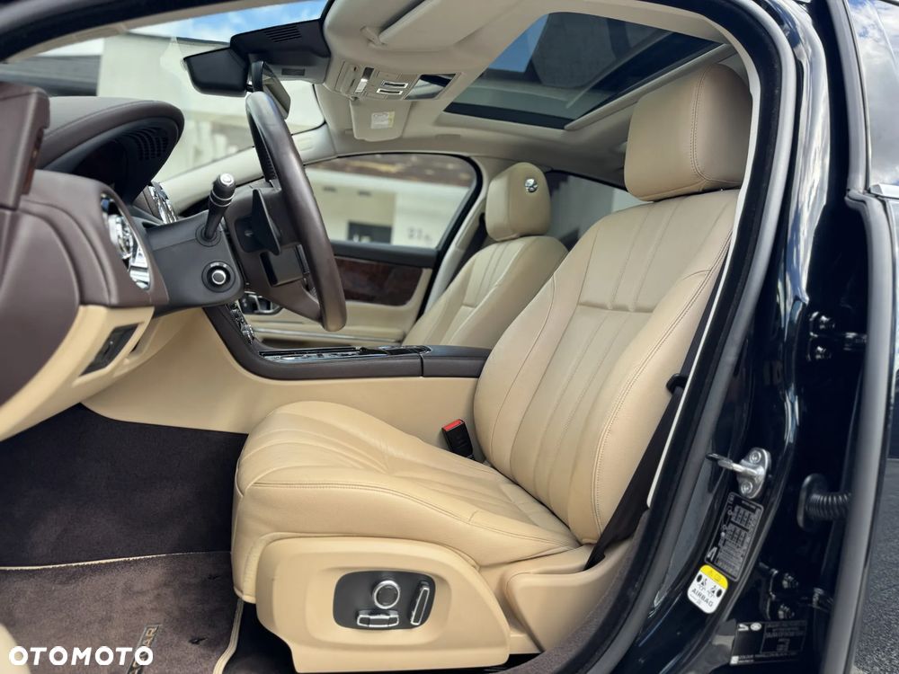 Jaguar XJ 3.0 V6 Premium Luxury - 30