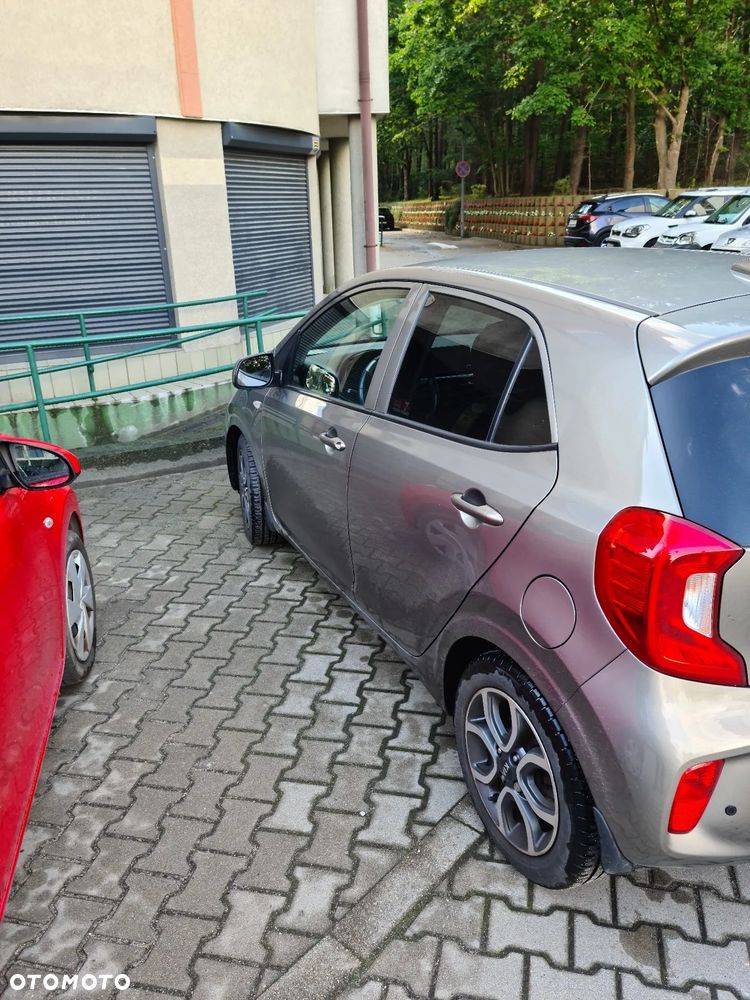 Kia Picanto 1.2 L - 4