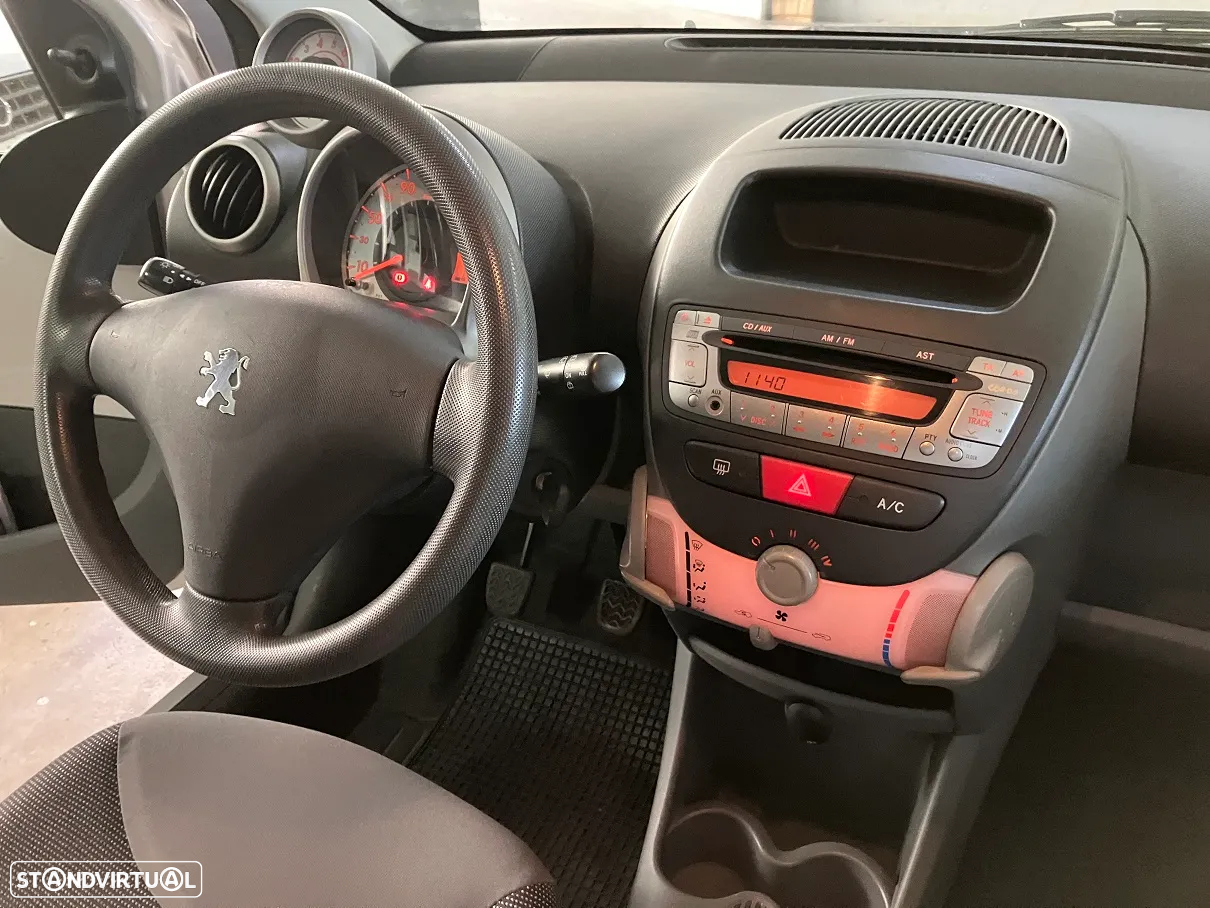 Peugeot 107 1.0 Trendy - 19