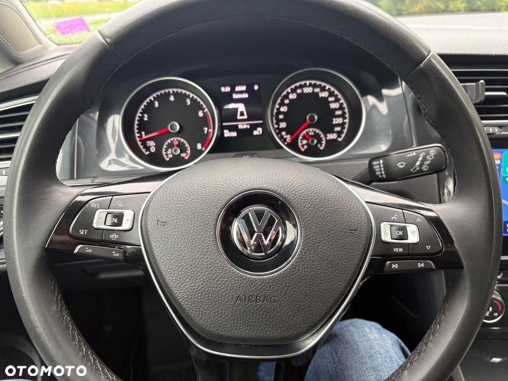 Volkswagen Golf - 26