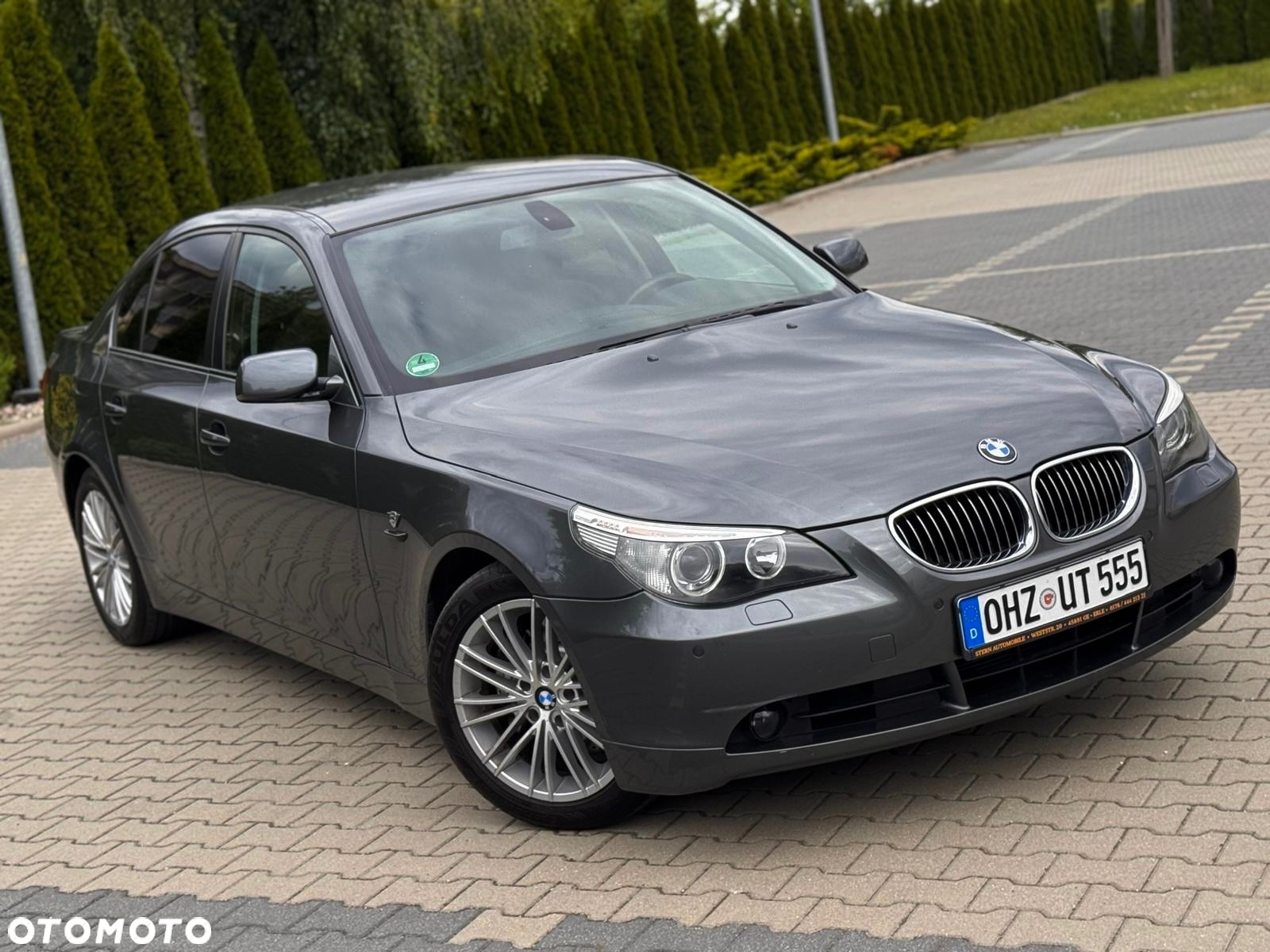 BMW Seria 5 545i - 12