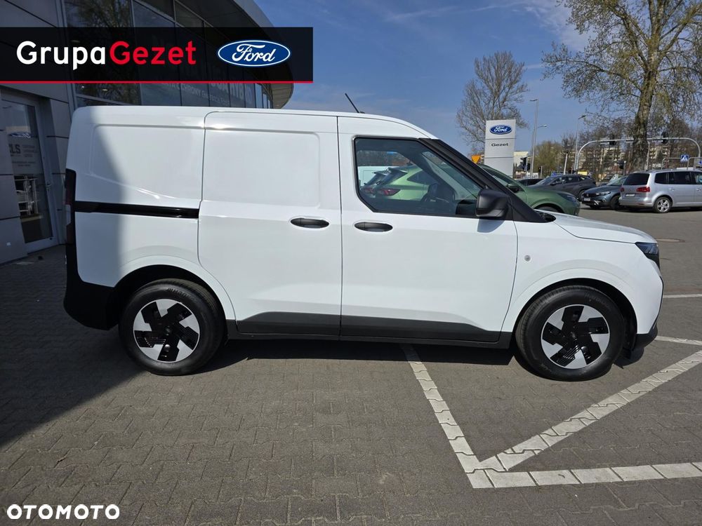 Ford Transit Courier - 3
