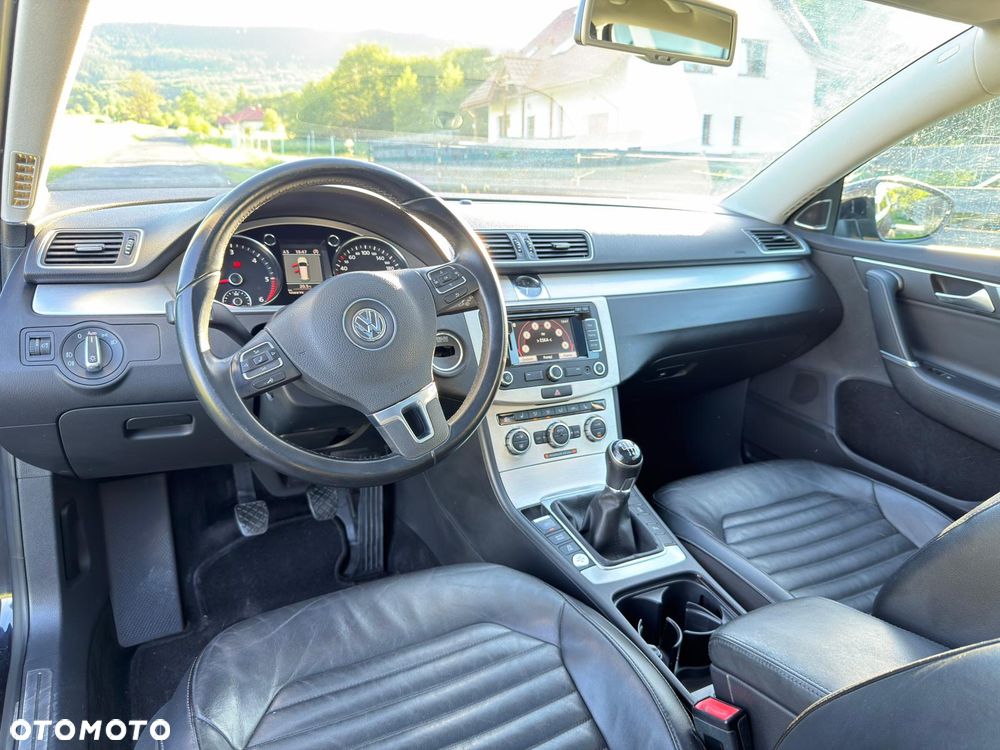 Volkswagen Passat 1.6 TDI BlueMotion Technology Highline - 6