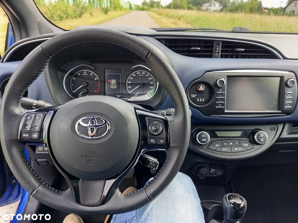 Toyota Yaris 1.5 Selection - 11