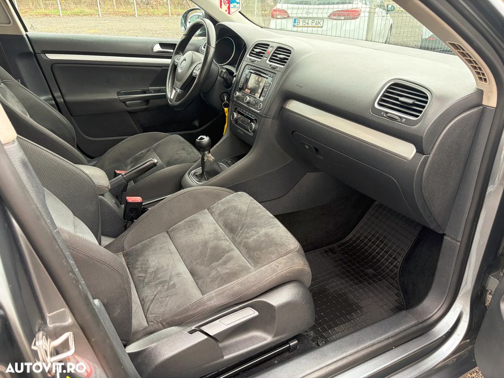 Volkswagen Golf 1.6 TDI DPF BlueMotion Technology Highline - 25