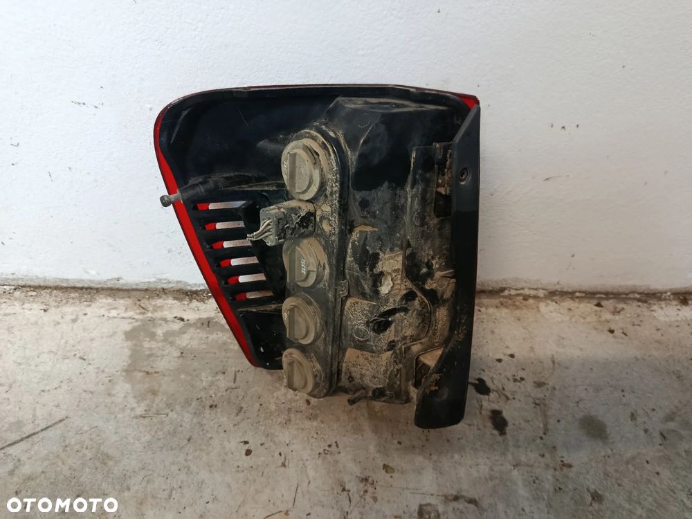 Lampa prawy tył tylna Jeep Cherokee WJ 4 żarówki - 3