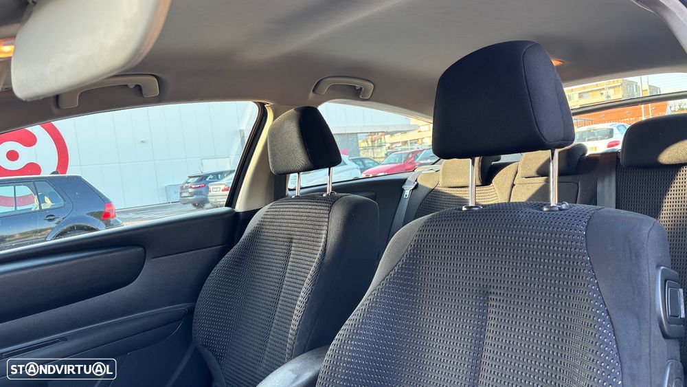 Citroën C4 1.6 HDi 110 VTR Pack CMP6 - 7