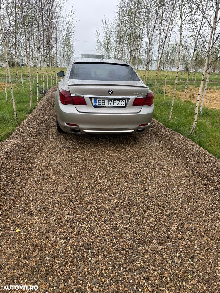 BMW Seria 7 740d xDrive - 3
