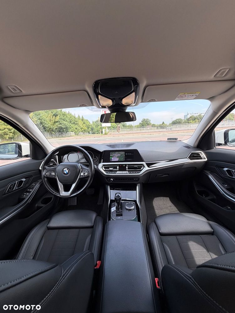 BMW Seria 3 318d - 15