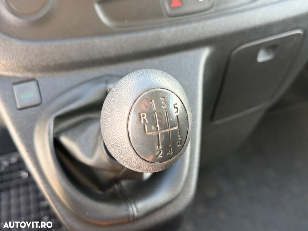 Renault Trafic Combi L1H1 8+1 Authentique - 6