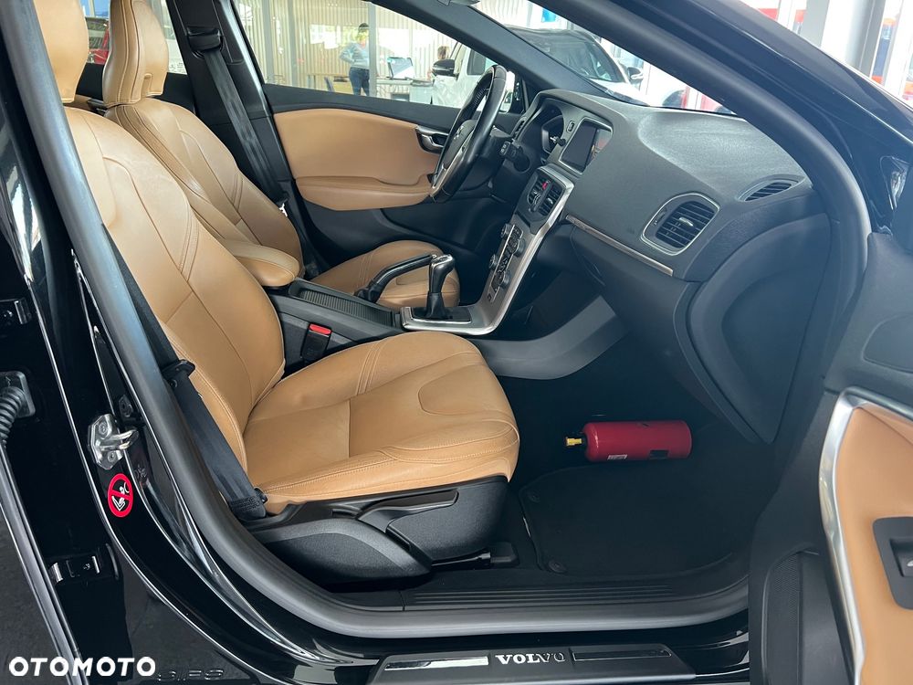 Volvo V40 Cross Country D3 Drive-E Summum - 33