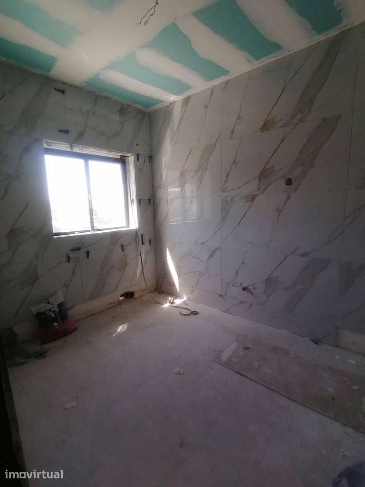 Moradia Isolada T3 + T5 com Terreno | Almalaguês – Coimbra - Grande imagem: 2/5