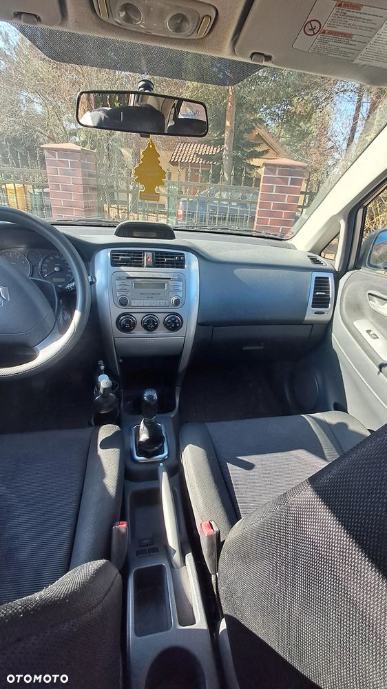 Suzuki Liana 1.6 - 14