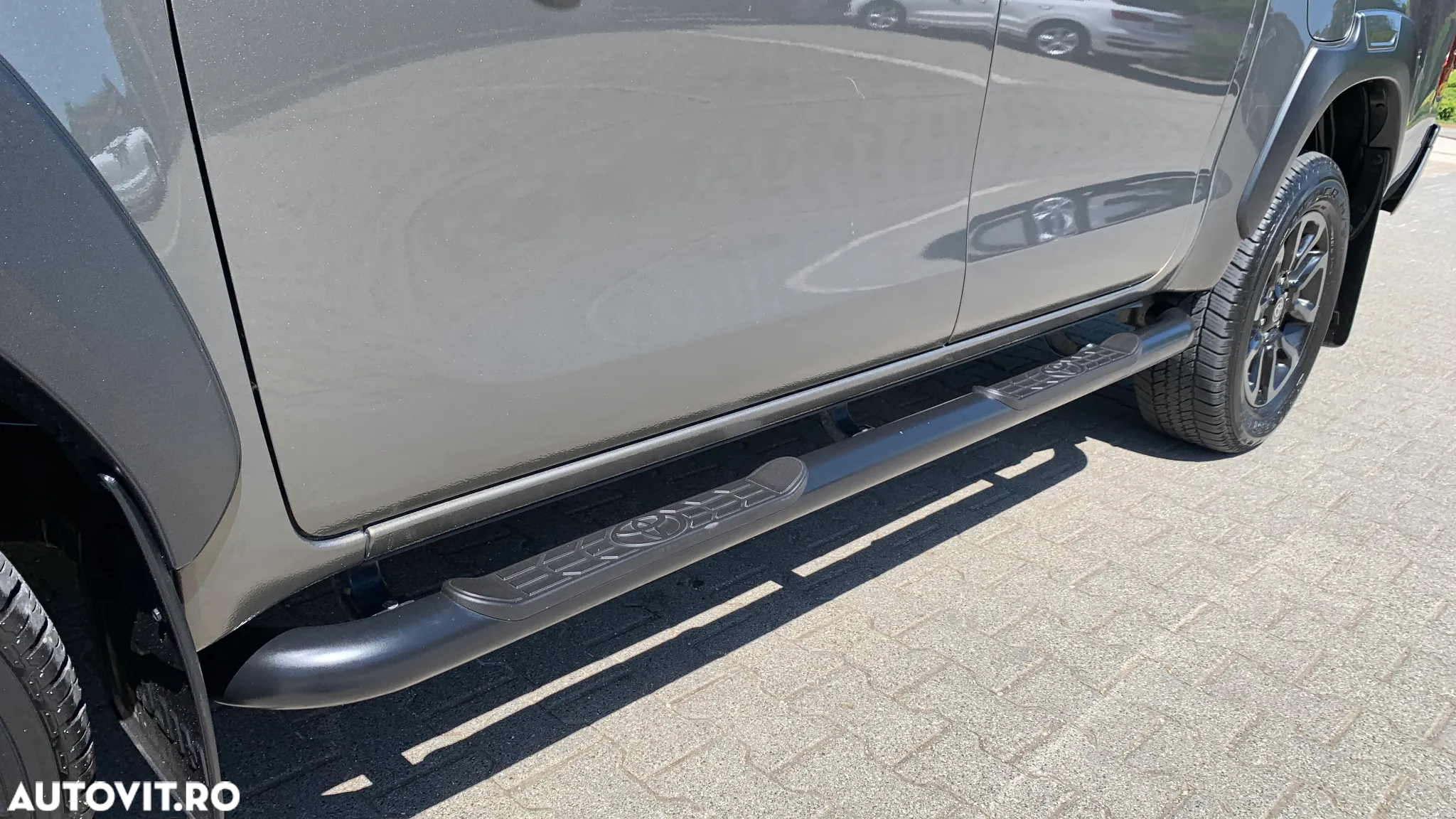 Toyota Hilux - 10