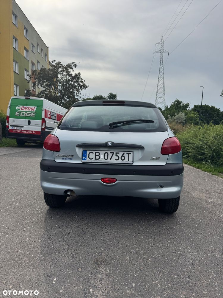 Peugeot 206 1.1 XR - 6