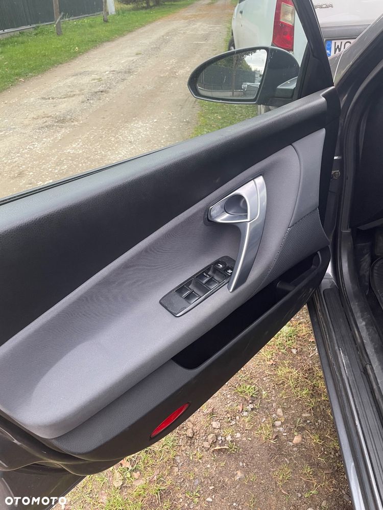 Nissan Primera - 6
