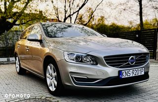 Volvo V60 D5 Drive-E Dynamic Edition (Momentum)