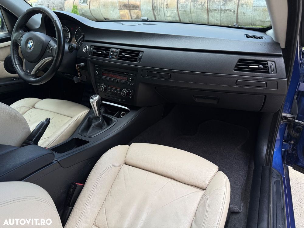 BMW Seria 3 320d - 15
