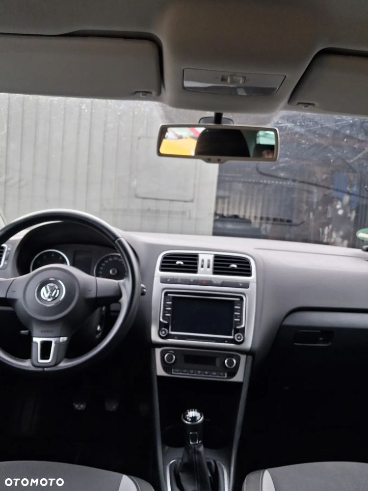 Volkswagen Polo - 13