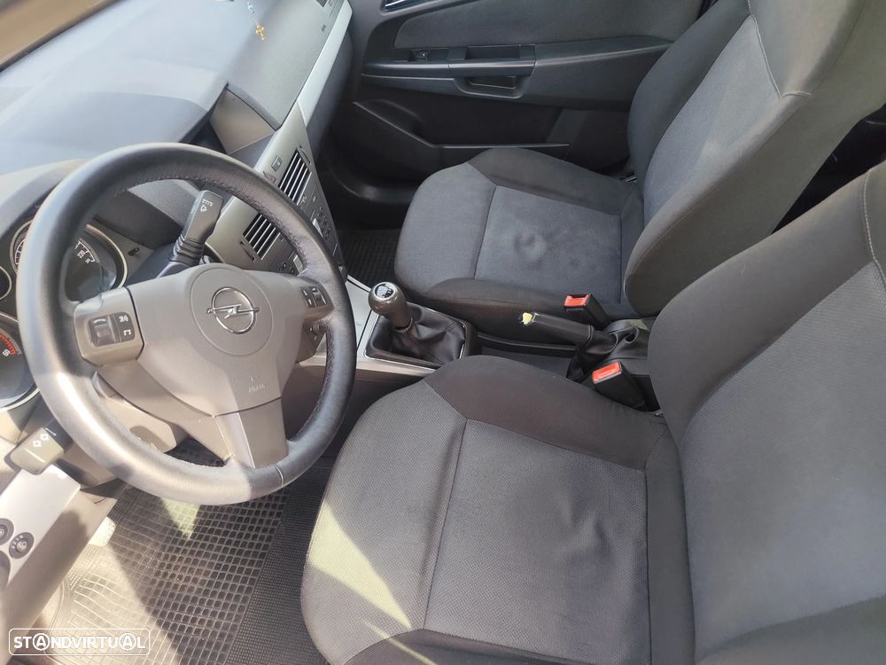 Opel Astra 1.3 CDTI Cosmo - 4