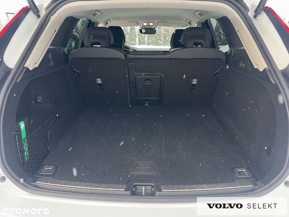 Volvo XC 60 B5 B AWD Plus Dark - 21