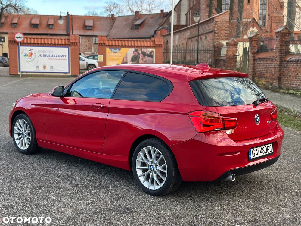 BMW Seria 1 116d EfficientDynamics - 3