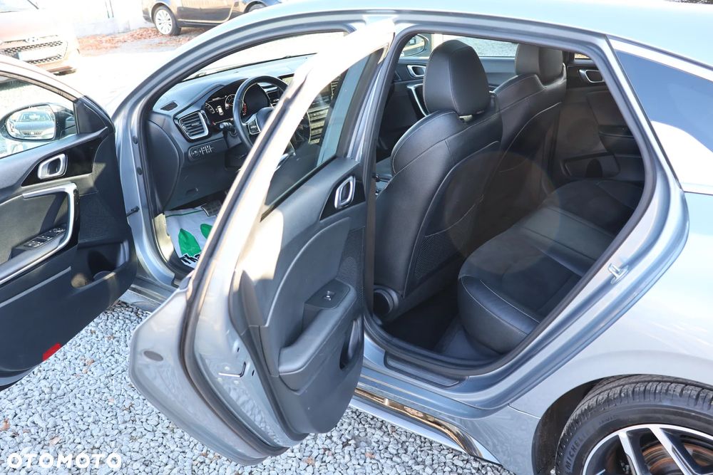 Kia ProCeed 1.5 T-GDI DCT7 OPF GT LINE - 11
