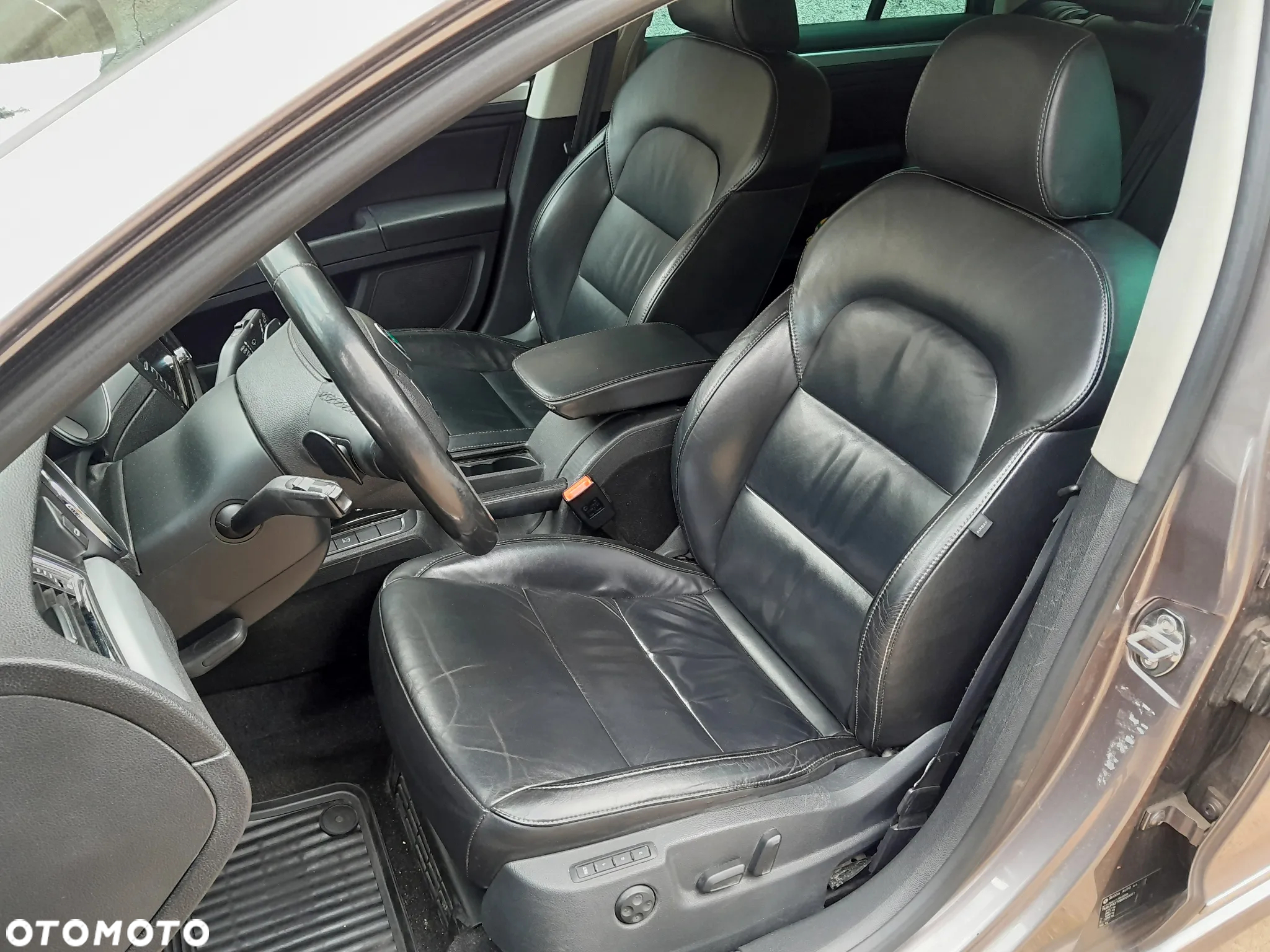 Skoda Superb 2.0 TDI Elegance DSG - 10